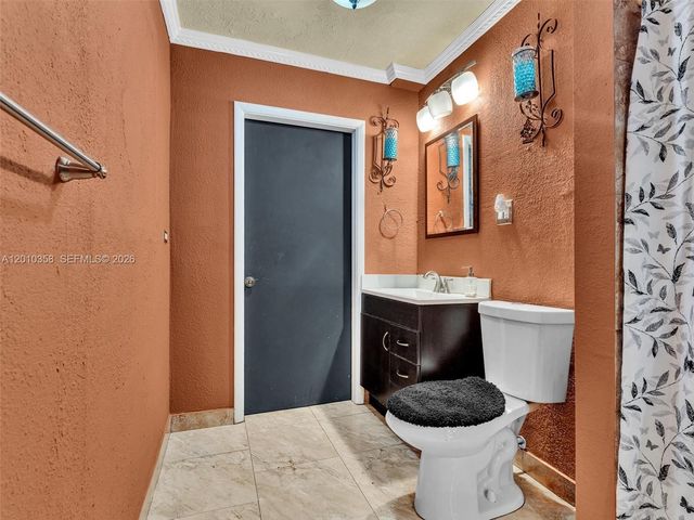 4301 NW 185th St, Miami Gardens, FL 33055