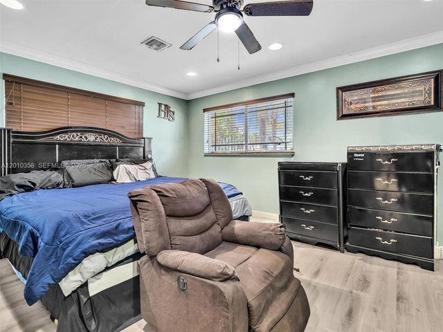 4301 NW 185th St, Miami Gardens, FL 33055