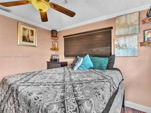 4301 NW 185th St, Miami Gardens, FL 33055