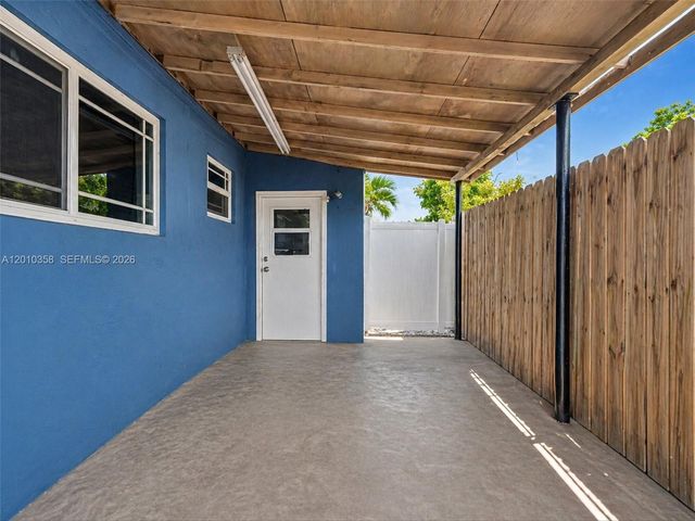4301 NW 185th St, Miami Gardens, FL 33055