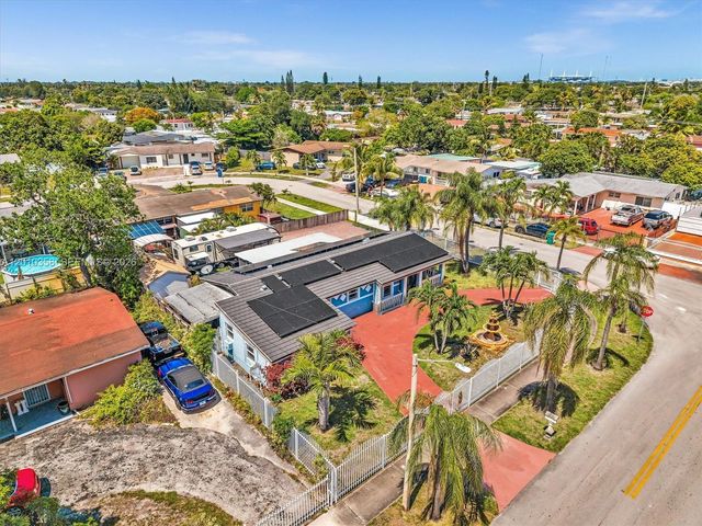 4301 NW 185th St, Miami Gardens, FL 33055