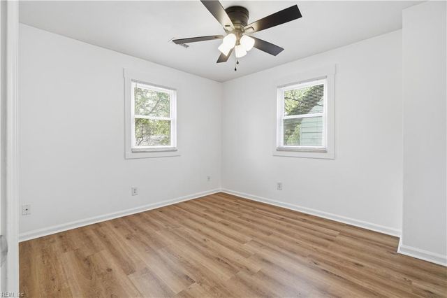 9554 Lakeside DR, Norfolk, VA 23503