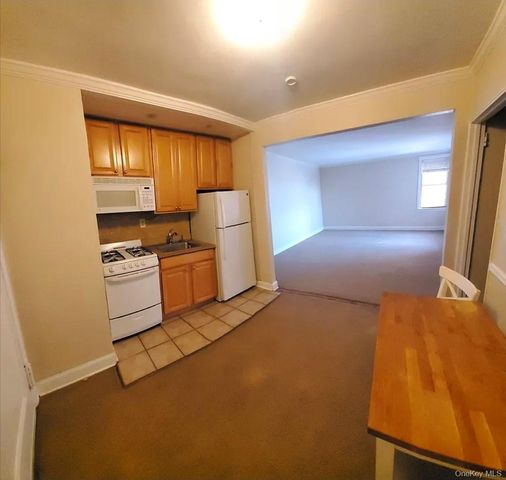 105-37 64th Avenue 3C, Forest Hills, NY 11375