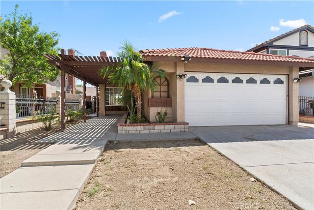 1529 Apple Creek, Perris, CA 92571