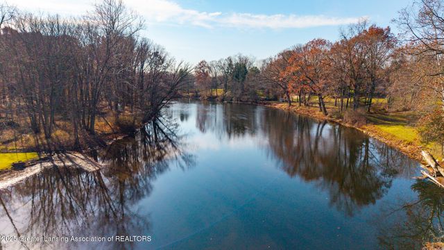 6125 Brooks Landing, Dimondale, MI 48821