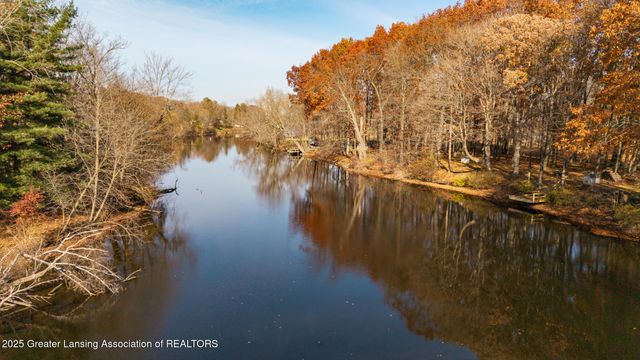 6125 Brooks Landing, Dimondale, MI 48821