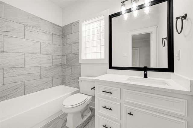 919 W 25th Street A, Houston, TX 77008