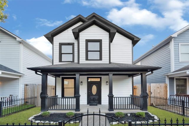 919 W 25th Street A, Houston, TX 77008