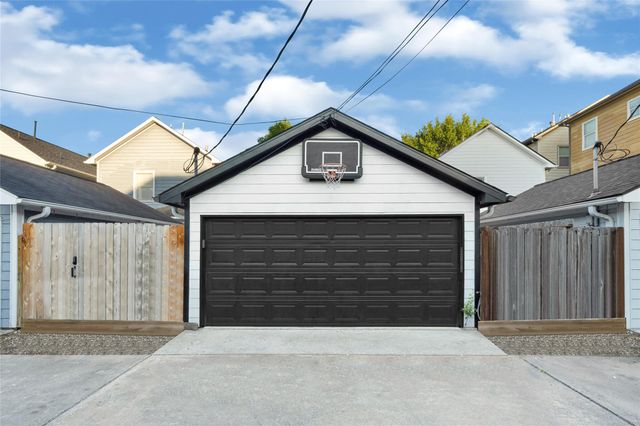 919 W 25th Street A, Houston, TX 77008