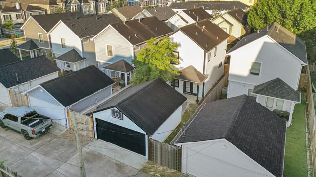 919 W 25th Street A, Houston, TX 77008