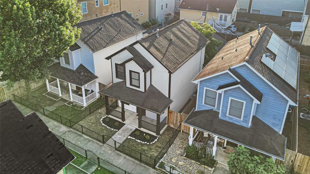 919 W 25th Street A, Houston, TX 77008