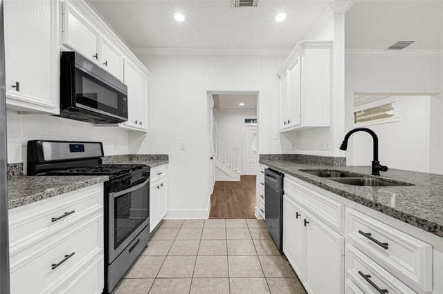 919 W 25th Street A, Houston, TX 77008