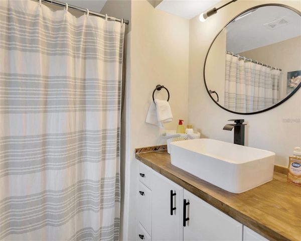 1414 GULF ROAD, Tarpon Springs, FL 34689