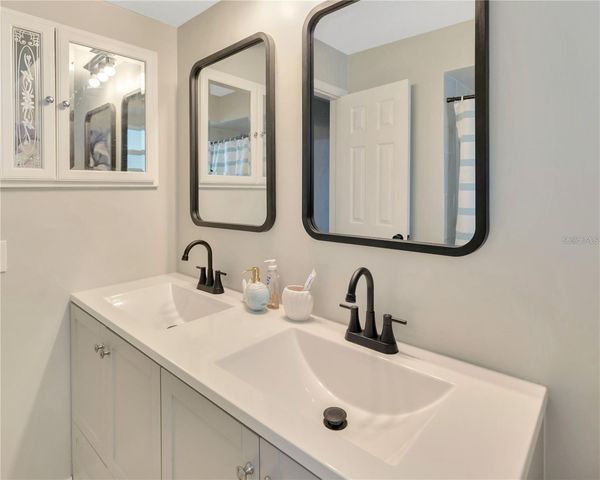 1414 GULF ROAD, Tarpon Springs, FL 34689
