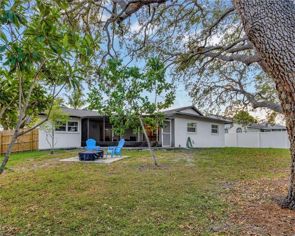1414 GULF ROAD, Tarpon Springs, FL 34689
