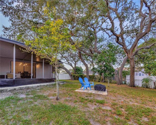 1414 GULF ROAD, Tarpon Springs, FL 34689