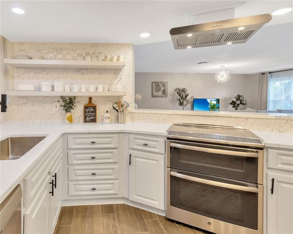 1414 GULF ROAD, Tarpon Springs, FL 34689