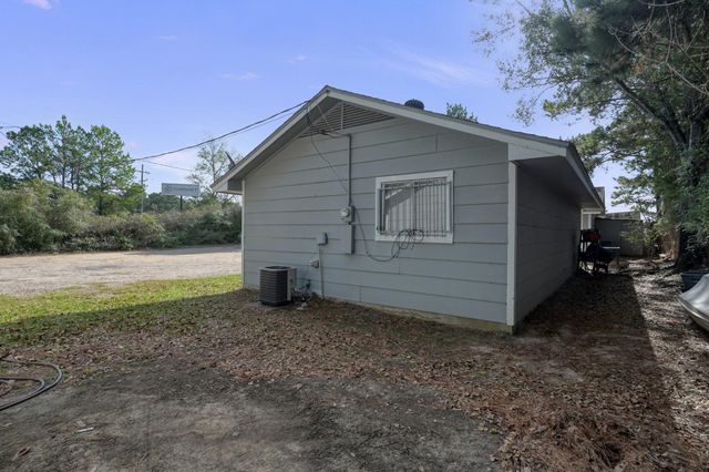 111 Cartwright Road, Conroe, TX 77301