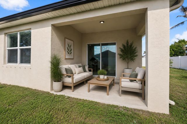 4589 SW Uleta Street, Port St. Lucie, FL 34953