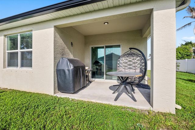 4589 SW Uleta Street, Port St. Lucie, FL 34953