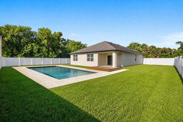 4589 SW Uleta Street, Port St. Lucie, FL 34953
