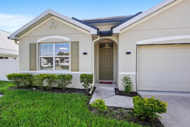 4589 SW Uleta Street, Port St. Lucie, FL 34953