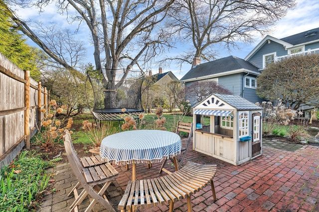 711 Webster Street, Needham, MA 02492