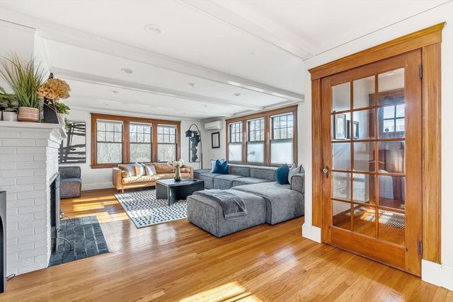 711 Webster Street, Needham, MA 02492