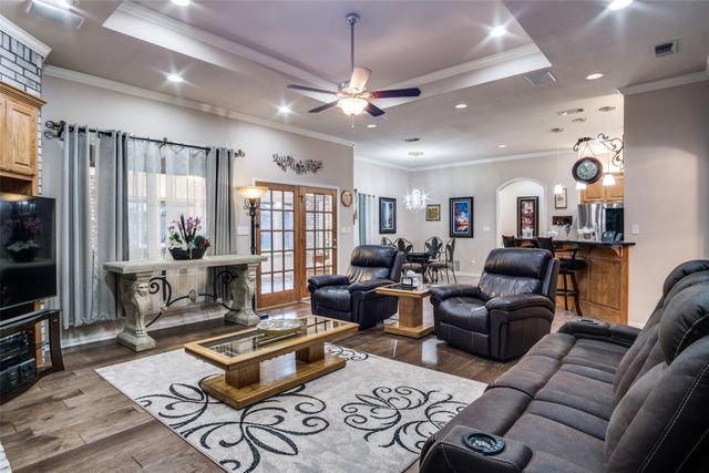 12215 Lake Forest Drive, Azle, TX 76020