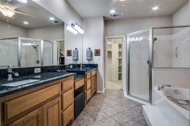12215 Lake Forest Drive, Azle, TX 76020