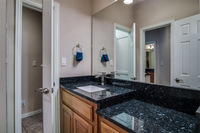 12215 Lake Forest Drive, Azle, TX 76020
