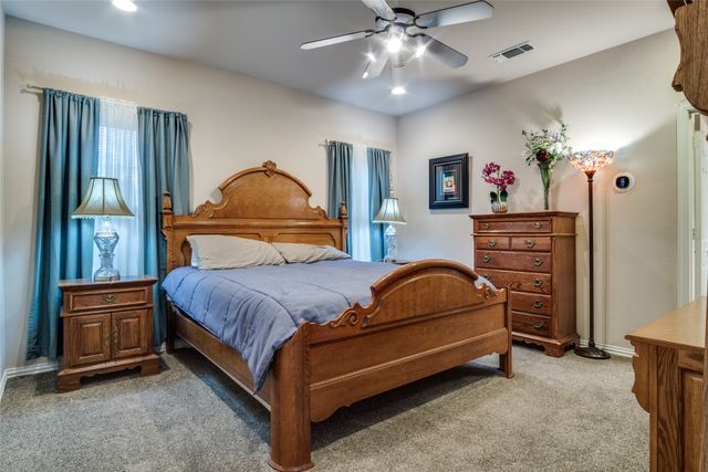 12215 Lake Forest Drive, Azle, TX 76020