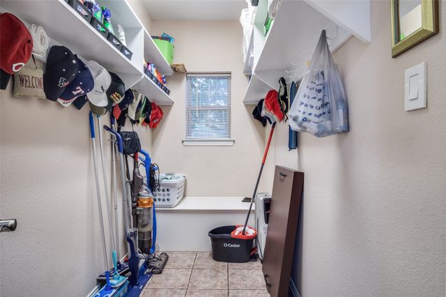 12215 Lake Forest Drive, Azle, TX 76020