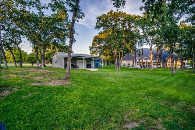 12215 Lake Forest Drive, Azle, TX 76020