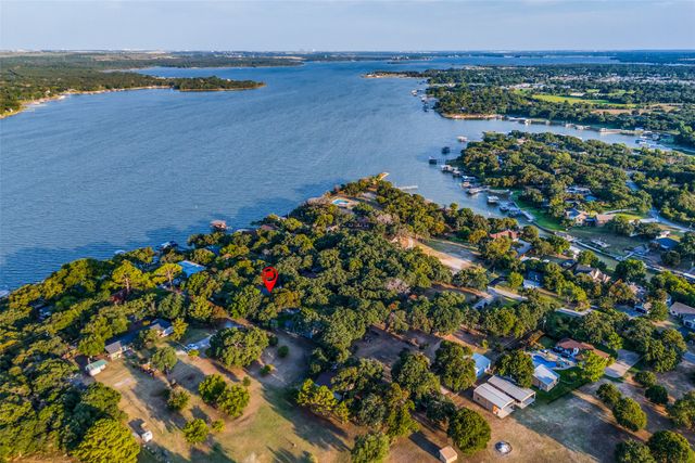 12215 Lake Forest Drive, Azle, TX 76020