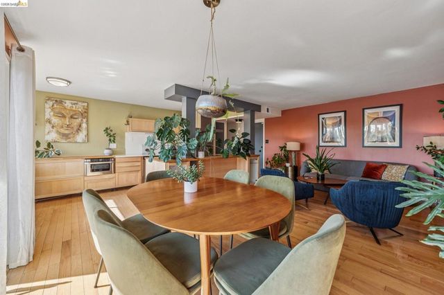 710 E 22nd St 303, Oakland, CA 94606
