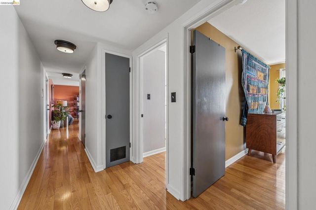 710 E 22nd St 303, Oakland, CA 94606