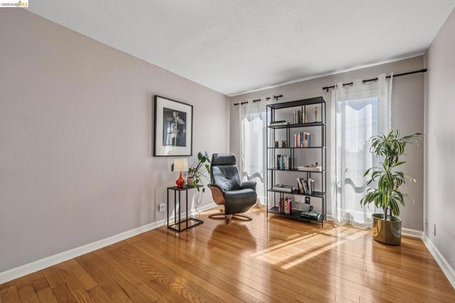 710 E 22nd St 303, Oakland, CA 94606