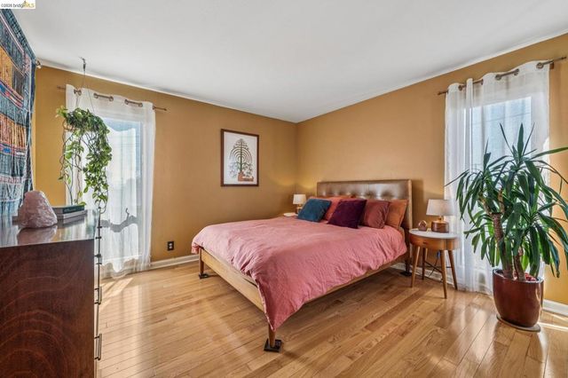 710 E 22nd St 303, Oakland, CA 94606