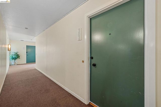 710 E 22nd St 303, Oakland, CA 94606