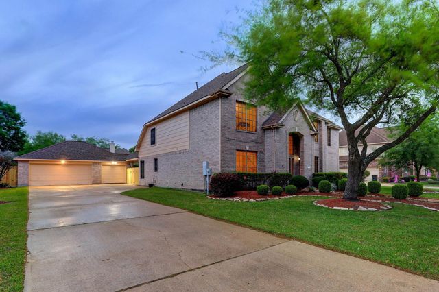 1214 Peregrine Drive, Friendswood, TX 77546