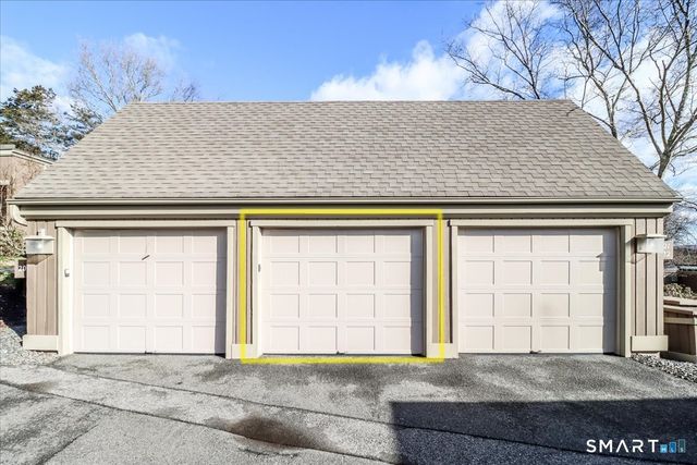 22 Heritage Circle A, Southbury, CT 06488