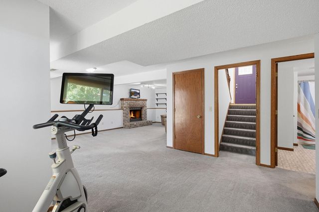 14600 Hallmark Drive, Apple Valley, MN 55124
