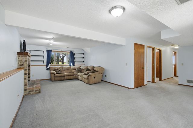14600 Hallmark Drive, Apple Valley, MN 55124