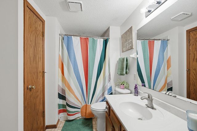 14600 Hallmark Drive, Apple Valley, MN 55124