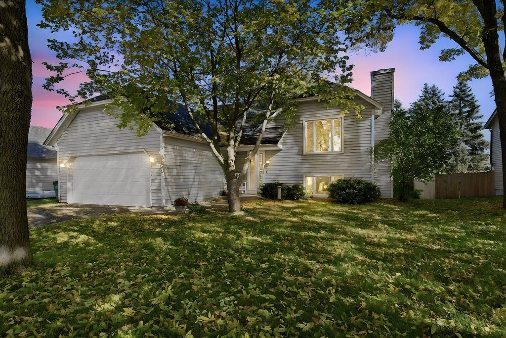 14600 Hallmark Drive, Apple Valley, MN 55124 — photo 2