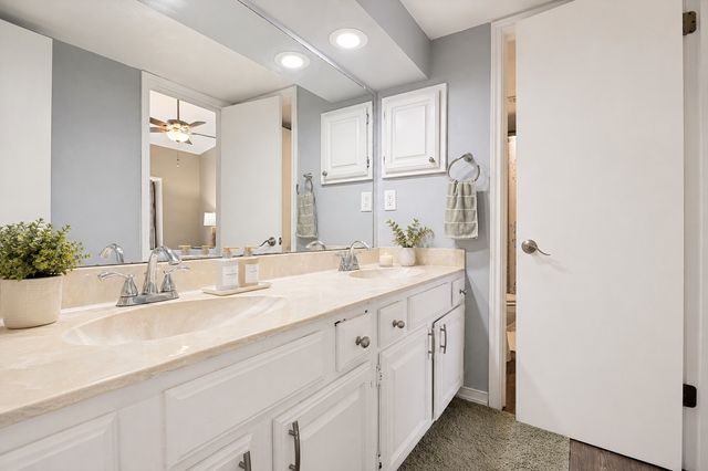411 Pebble Way 248, Arlington, TX 76006