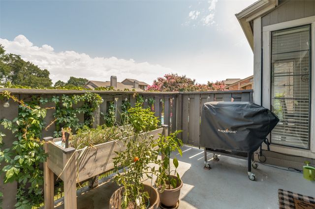 411 Pebble Way 248, Arlington, TX 76006
