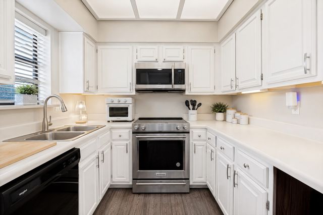 411 Pebble Way 248, Arlington, TX 76006