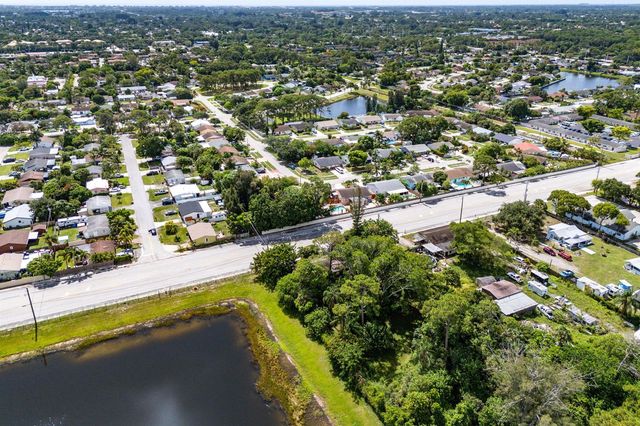 4401 S Haverhill Road, Lake Worth, FL 33463
